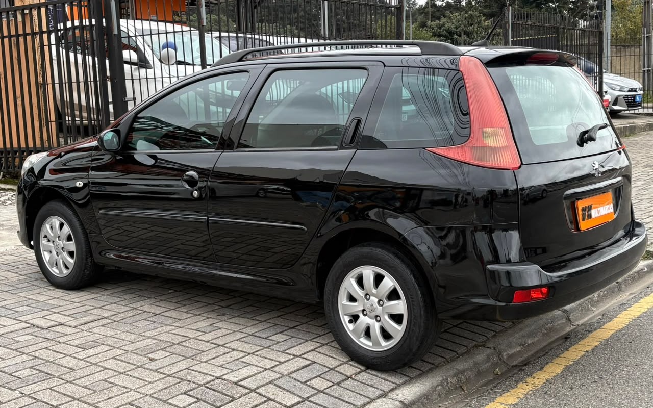 imagem-https://www.socarrao.com.br/sc-vehicle-images-prod/2836888/1784914019673-V2hhdHNBcHAgSW1hZ2UgMjAyNi0wNy0yNCBhdCAxMy40Ni4zMiAoMikuanBlZw.jpeg