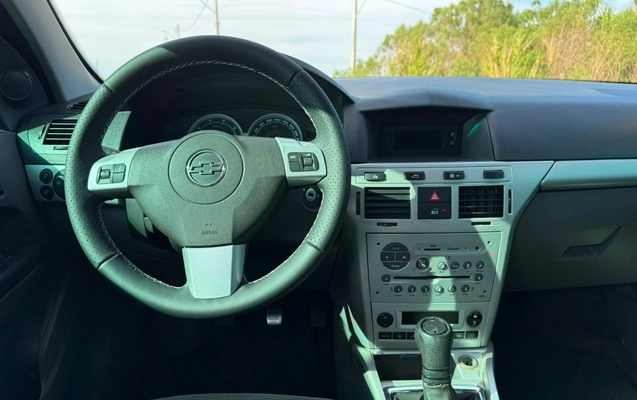 imagem-https://www.socarrao.com.br/sc-vehicle-images-prod/2837017/1787701889425-68336441b3ba47a687eb3c0f577f5a18_1787701793973.jpg