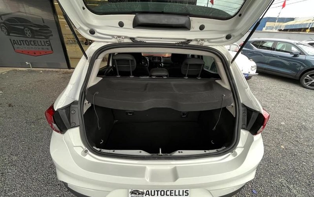 imagem-https://www.socarrao.com.br/sc-vehicle-images-prod/2837121/1786973108353-8307600_15_B_7f983bd6d5.jpeg