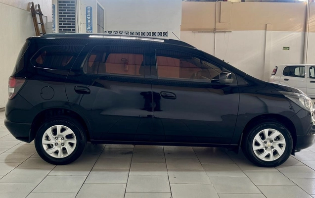 imagem-https://www.socarrao.com.br/sc-vehicle-images-prod/2837173/1784915117845-c076fd81a9ab44ef2d3eb64aab679577_big.jpeg
