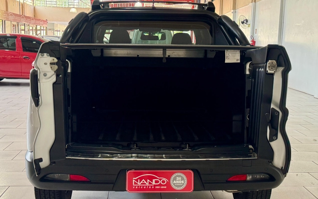 imagem-https://www.socarrao.com.br/sc-vehicle-images-prod/2837193/1784915134368-ba7a50ede94a5a2a3cae933377f4112e_big.jpeg