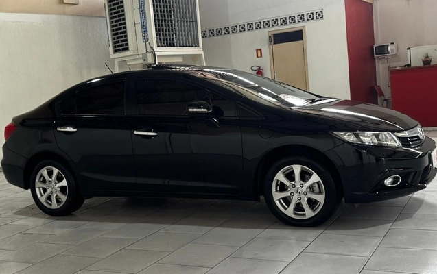 imagem-https://www.socarrao.com.br/sc-vehicle-images-prod/2837202/1784915145011-b33346e1e6351955b3efdfc3ed5a54f0_big.jpeg