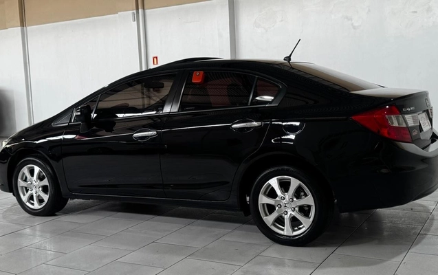 imagem-https://www.socarrao.com.br/sc-vehicle-images-prod/2837202/1784915145015-42ebfa2e16071e5a2abbb7049d35e3d7_big.jpeg