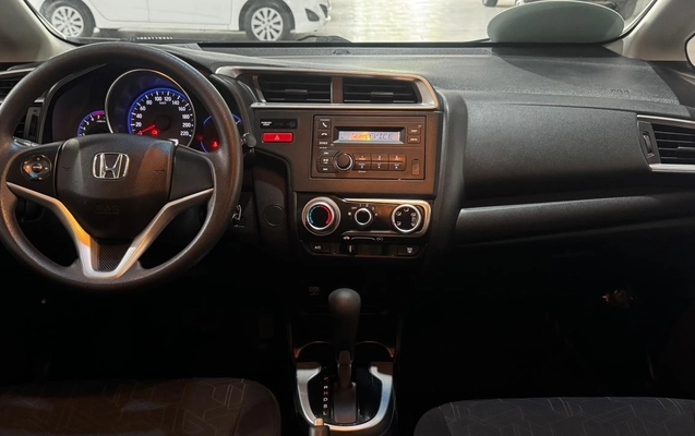 imagem-https://www.socarrao.com.br/sc-vehicle-images-prod/2837203/1784915146333-01187e165351b33b7e7cfc37b6b3c524_big.jpeg