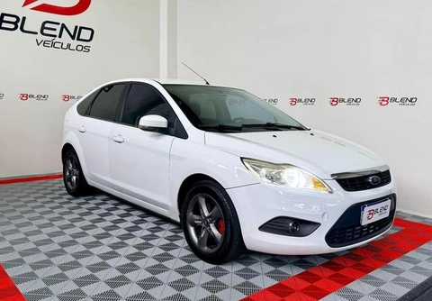 Ford Focus 2013 Branco — foto 1 de 3