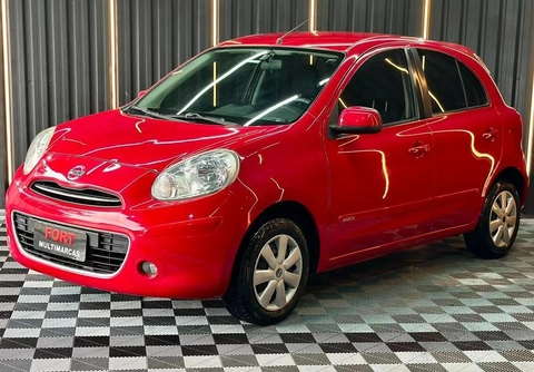 Nissan MARCH 2014 Vermelho — foto 1 de 3