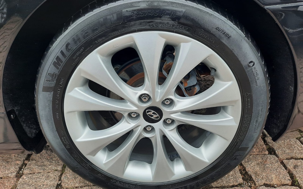 imagem-https://www.socarrao.com.br/sc-vehicle-images-prod/2837456/1784916138274-V2hhdHNBcHAgSW1hZ2UgMjAyNi0wNy0yNCBhdCAxNC40Mi4zNyAoMSkuanBlZw.jpeg