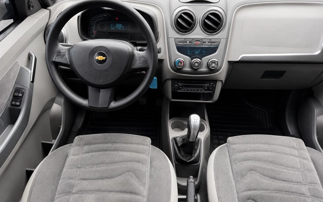 imagem-https://www.socarrao.com.br/sc-vehicle-images-prod/2837779/1788273481198-aefd160033584950bdb93b44e3125479_1784916951385.jpg