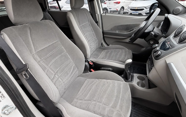 imagem-https://www.socarrao.com.br/sc-vehicle-images-prod/2837779/1788273481207-ff20f51b212041ddb9b980d97b976f19_1784916951395.jpg