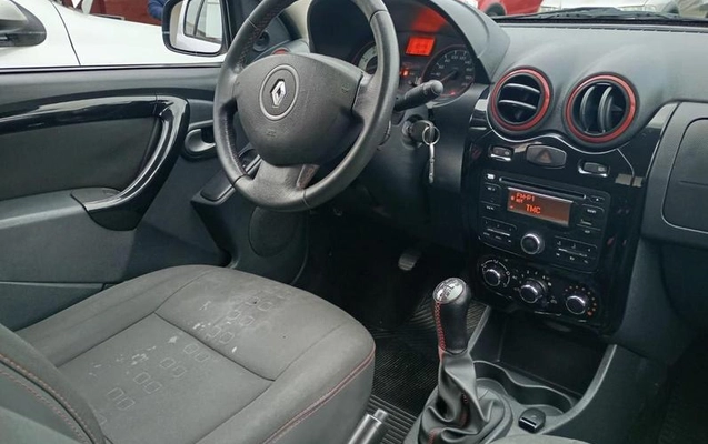 imagem-https://www.socarrao.com.br/sc-vehicle-images-prod/2837883/1786724304331-8291789_9_B_2c865cf618.jpeg