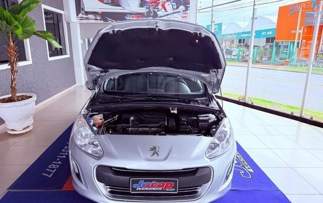 imagem-https://www.socarrao.com.br/sc-vehicle-images-prod/2837893/1789224472699-7780008_26_B_1e74983a16.jpeg