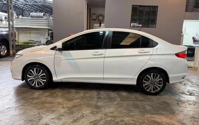 imagem-https://www.socarrao.com.br/sc-vehicle-images-prod/2838040/1789482019359-8308479_3_B_ff88c7633b.jpeg