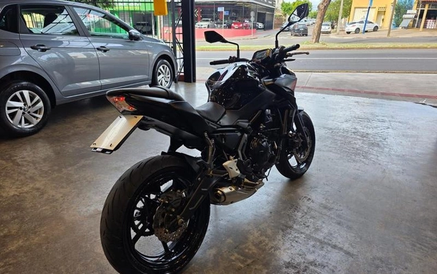 imagem-https://www.socarrao.com.br/sc-vehicle-images-prod/2838067/1784918868872-8312902_3_B_57278e7da5.jpeg