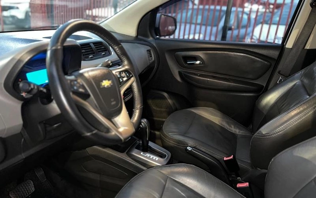 imagem-https://www.socarrao.com.br/sc-vehicle-images-prod/2838112/1789159976235-8312907_15_B_91ea620399.jpeg