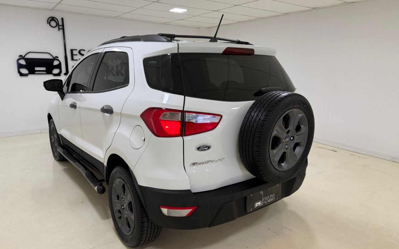 imagem-https://www.socarrao.com.br/sc-vehicle-images-prod/2838466/1784920555028-V2hhdHNBcHAgSW1hZ2UgMjAyNi0wNC0yMyBhdCAxNS4xOC4yMiAoMykuanBlZw.jpeg