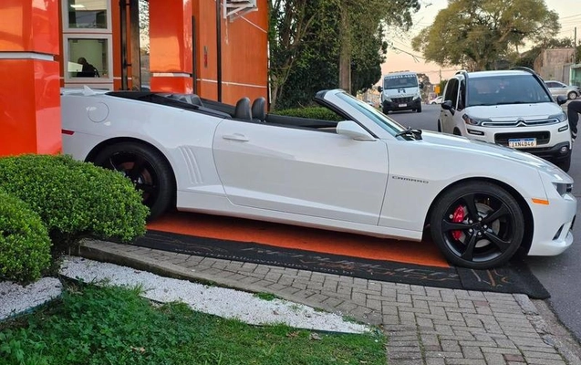 imagem-https://www.socarrao.com.br/sc-vehicle-images-prod/2838758/1789393952751-8235762_23_B_e21c08e6c2.jpeg