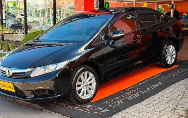 imagem-https://www.socarrao.com.br/sc-vehicle-images-prod/2838777/1787661658912-8226587_2_B_8f5f568753.jpeg