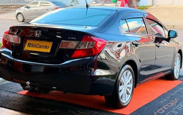 imagem-https://www.socarrao.com.br/sc-vehicle-images-prod/2838777/1787661658913-8226587_6_B_de84b6da05.jpeg