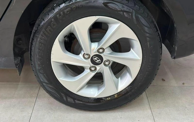 imagem-https://www.socarrao.com.br/sc-vehicle-images-prod/2838954/1790092640220-8304248_14_B_6edbccc103.jpeg