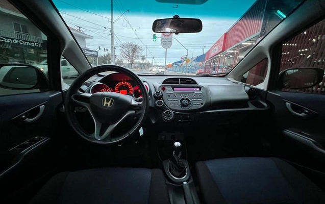 imagem-https://www.socarrao.com.br/sc-vehicle-images-prod/2839054/1785782078834-8313441_8_B_04184b4e5a.jpeg