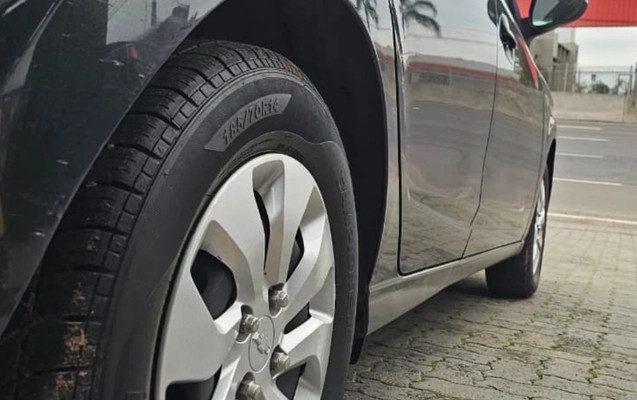 imagem-https://www.socarrao.com.br/sc-vehicle-images-prod/2839508/1784923715603-MmJmZTE3NjQtNmE3YS00ZjIzLWIzMDctZTg2M2M3ZTBjYzAyLmpwZw.jpg
