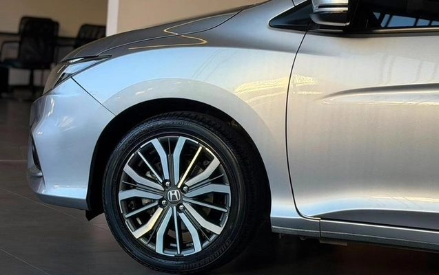 imagem-https://www.socarrao.com.br/sc-vehicle-images-prod/2839519/1789661186632-8313608_0_B_2d8bbd93cd.jpeg