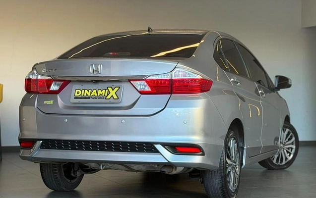 imagem-https://www.socarrao.com.br/sc-vehicle-images-prod/2839519/1789661186634-8313608_14_B_872c80dbe5.jpeg