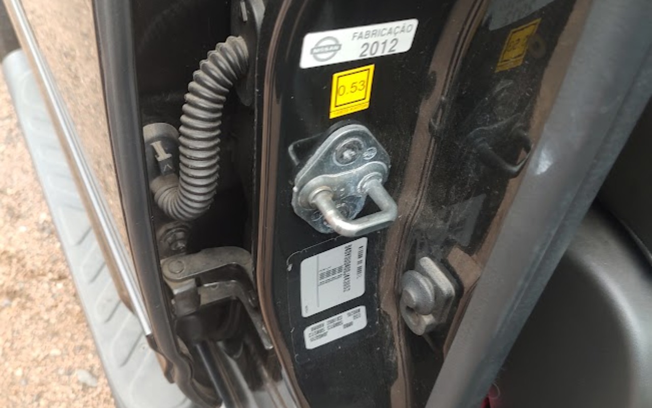 imagem-https://www.socarrao.com.br/sc-vehicle-images-prod/2839668/1784924523996-SU1HXzIwMjYwNzI0XzE2MTMzMjM5MV9IRFIuanBn.jpg