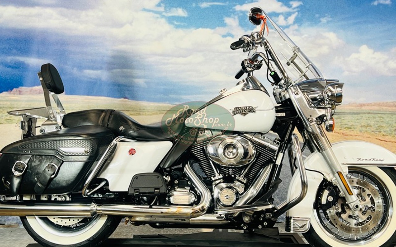 HARLEY-DAVIDSON ROAD KING CLASSIC  FLHRC/ CUSTOM FLHRSI  na cor Branco em Curitiba / PR - 2839788