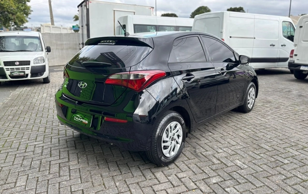 imagem-https://www.socarrao.com.br/sc-vehicle-images-prod/2839919/1784925517454-V2hhdHNBcHAgSW1hZ2UgMjAyNi0wMS0yMCBhdCAxNi40Mi4wMi5qcGVn.jpeg