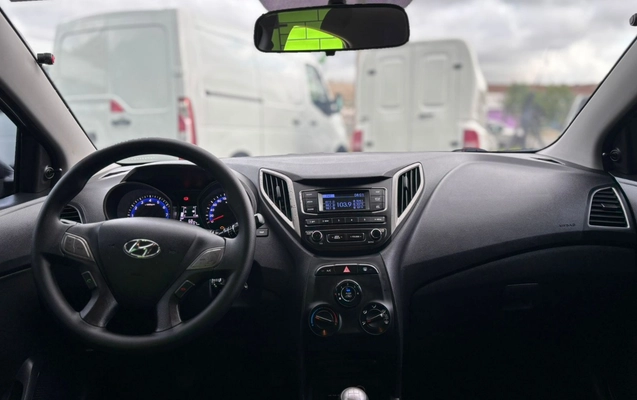imagem-https://www.socarrao.com.br/sc-vehicle-images-prod/2839919/1784925518234-V2hhdHNBcHAgSW1hZ2UgMjAyNi0wMS0yMCBhdCAxNi40Mi4wMyAoMikuanBlZw.jpeg