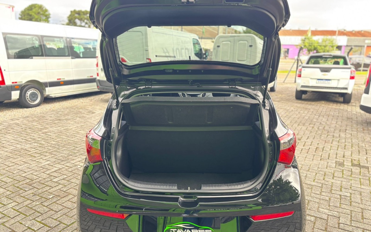 imagem-https://www.socarrao.com.br/sc-vehicle-images-prod/2839919/1784925518558-V2hhdHNBcHAgSW1hZ2UgMjAyNi0wMS0yMCBhdCAxNi40Mi4wNSAoMSkuanBlZw.jpeg