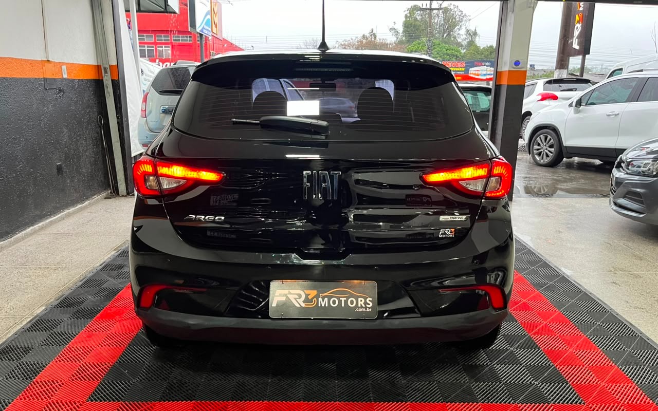 imagem-https://www.socarrao.com.br/sc-vehicle-images-prod/2839960/1784925676743-V2hhdHNBcHAgSW1hZ2UgMjAyNi0wNy0yMiBhdCAxNy4xOS4zNi5qcGVn.jpeg
