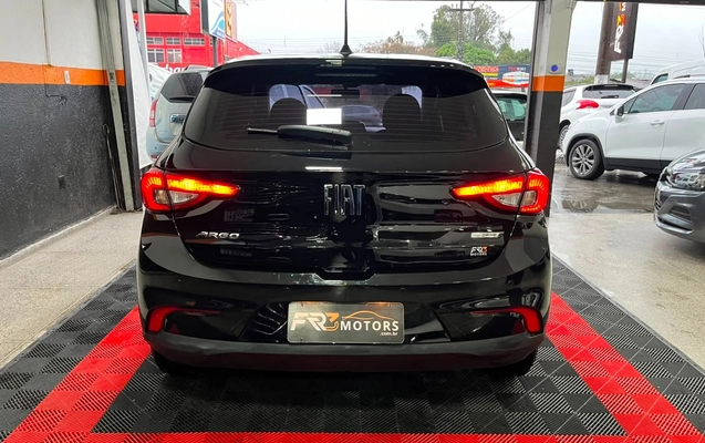 imagem-https://www.socarrao.com.br/sc-vehicle-images-prod/2839960/1784925676743-V2hhdHNBcHAgSW1hZ2UgMjAyNi0wNy0yMiBhdCAxNy4xOS4zNi5qcGVn.jpeg
