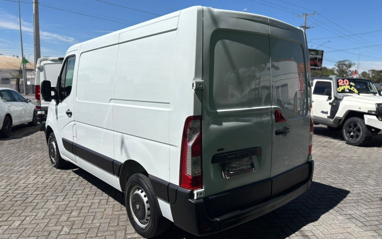 imagem-https://www.socarrao.com.br/sc-vehicle-images-prod/2840058/1784926147969-SU1HLTIwMjUwOTE5LVdBMDA1MS5qcGc.jpg