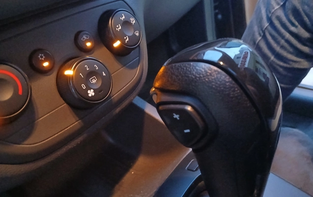 imagem-https://www.socarrao.com.br/sc-vehicle-images-prod/2840198/1784926539178-MTc4NDkyNjM2NDE5NDgwNTMxNDkzNjI3MTAyMTQ5OTcuanBn.jpg
