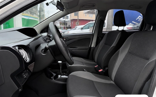 imagem-https://www.socarrao.com.br/sc-vehicle-images-prod/2841258/1789312305454-eee21a84-53d4-49a0-b93c-7f9200b4fe6b.jpg