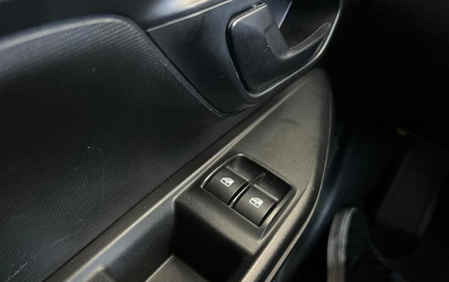 imagem-https://www.socarrao.com.br/sc-vehicle-images-prod/2843806/1788191120457-8265330_6_B_35685fe126.jpeg