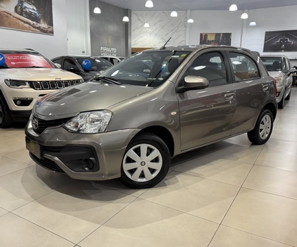 Toyota Etios 2018 Cinza — foto 1 de 3