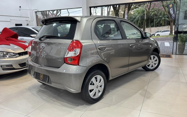 imagem-https://www.socarrao.com.br/sc-vehicle-images-prod/2844108/1784946479620-2_112644.jpg