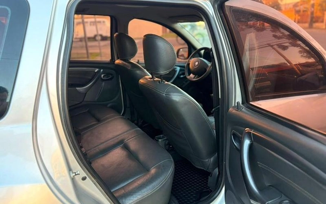 imagem-https://www.socarrao.com.br/sc-vehicle-images-prod/2851788/1788204722443-8291908_10_B_1a1371e328.jpeg