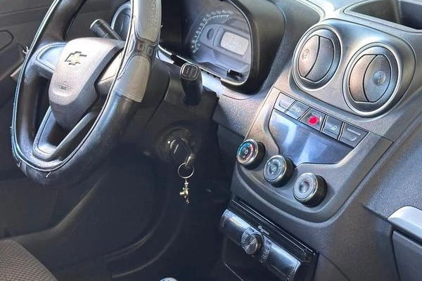 imagem-https://www.socarrao.com.br/sc-vehicle-images-prod/2851819/1788191163791-8313308_12_B_d671ada93c.jpeg