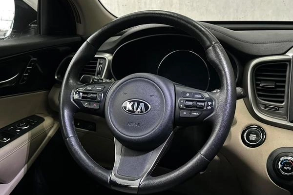 imagem-https://www.socarrao.com.br/sc-vehicle-images-prod/2851822/1788199374194-8309288_18_B_7eac8cd745.jpeg