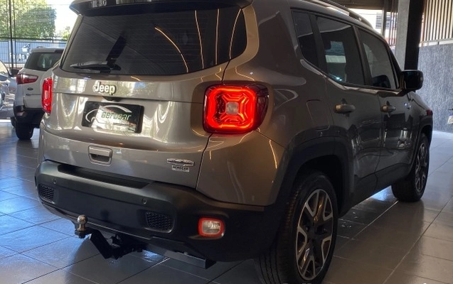 imagem-https://www.socarrao.com.br/sc-vehicle-images-prod/2851824/1784983108192-640_480_jeep-renegade-1-8-longitude-aut-21-21-2a7497-12.jpg