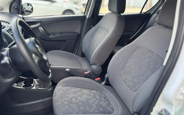 imagem-https://www.socarrao.com.br/sc-vehicle-images-prod/2851830/1784982948640-V2hhdHNBcHAgSW1hZ2UgMjAyNi0wNC0wMSBhdCAxNS4xOC4yMC5qcGVn.jpeg