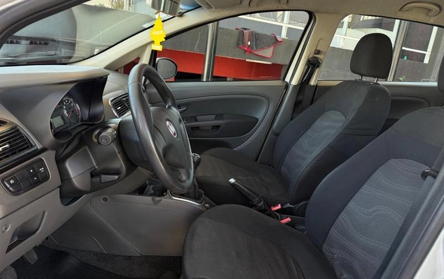 imagem-https://www.socarrao.com.br/sc-vehicle-images-prod/2851882/1789128788775-8314732_13_B_478a37c70f.jpeg