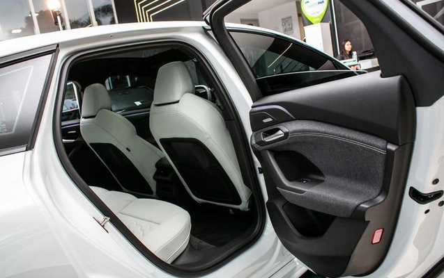 imagem-https://www.socarrao.com.br/sc-vehicle-images-prod/2851944/1786037456873-8314782_4_B_84ec2812ff.jpeg