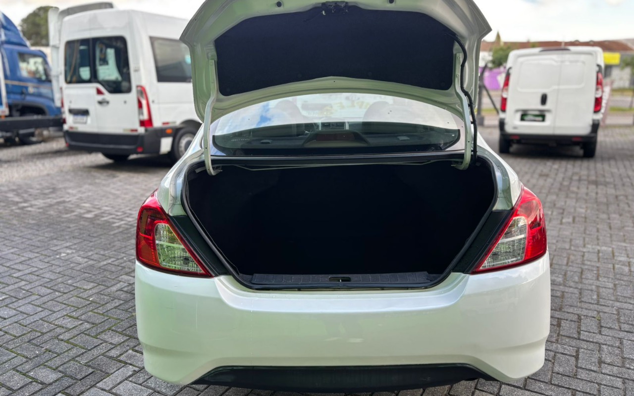 imagem-https://www.socarrao.com.br/sc-vehicle-images-prod/2852001/1784986855792-V2hhdHNBcHAgSW1hZ2UgMjAyNi0wNC0wMiBhdCAxMC4yMy4xNy5qcGVn.jpeg