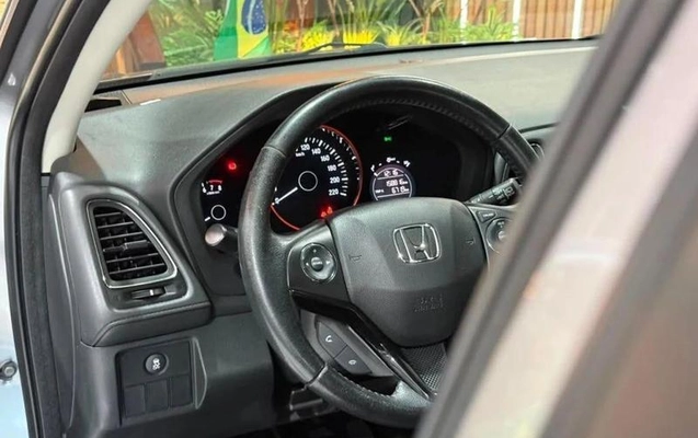 imagem-https://www.socarrao.com.br/sc-vehicle-images-prod/2852011/1787604772097-8314959_4_B_5de01440b2.jpeg