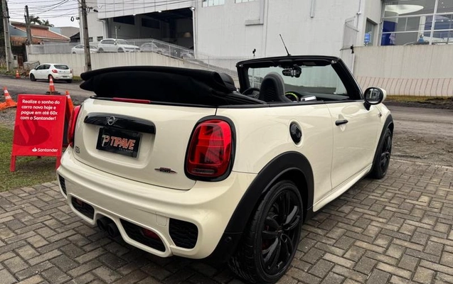 imagem-https://www.socarrao.com.br/sc-vehicle-images-prod/2852153/1789502648681-8070173_4_B_1364176f7e.jpeg